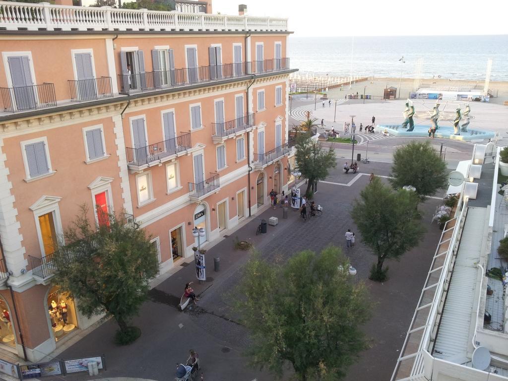 Hotel Garni' Alaska Riccione Esterno foto